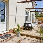 Bowleaze Hideaway - Beachside Dog Friendly